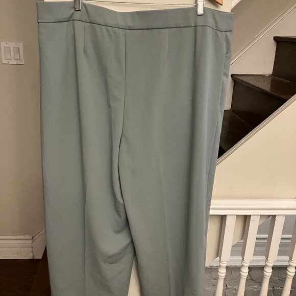 Wide Legged Trousers Plus Size - Picture 5 of 5